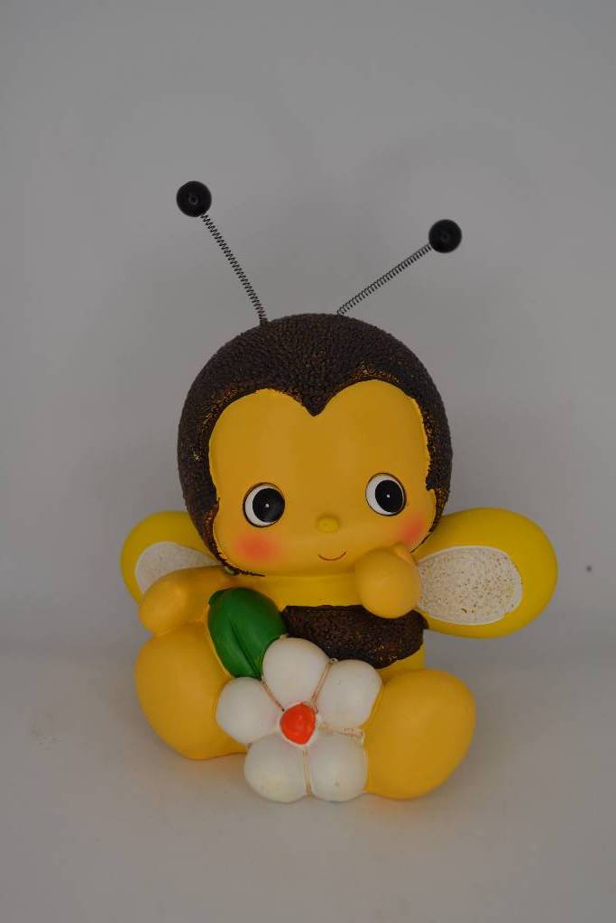 tirelire abeille pour baptême